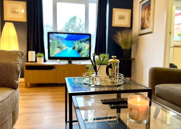 Ground Floor Flat With Free Parking & Wifi